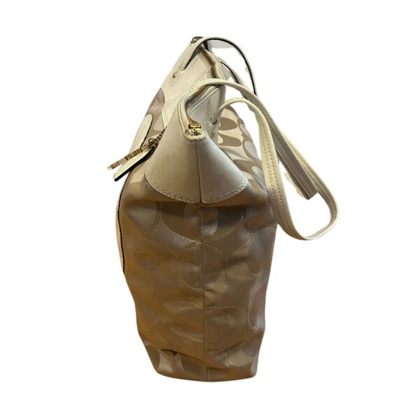 COACH Signature Laura Cream & Beige Large Shopper Tote - Picture 2 of 12